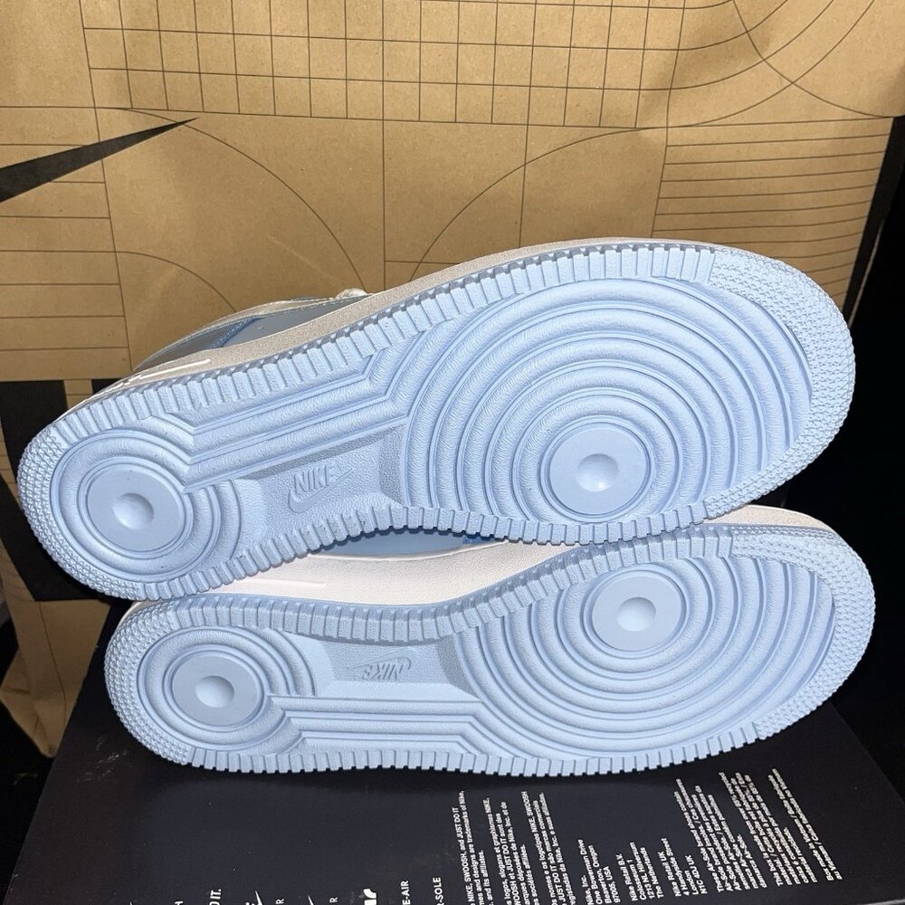 NEW Nike Air Force 1 '07 LV8 Psychic Blue Patent HV9405-400 Men Size 10.5 - Picture 5 of 7